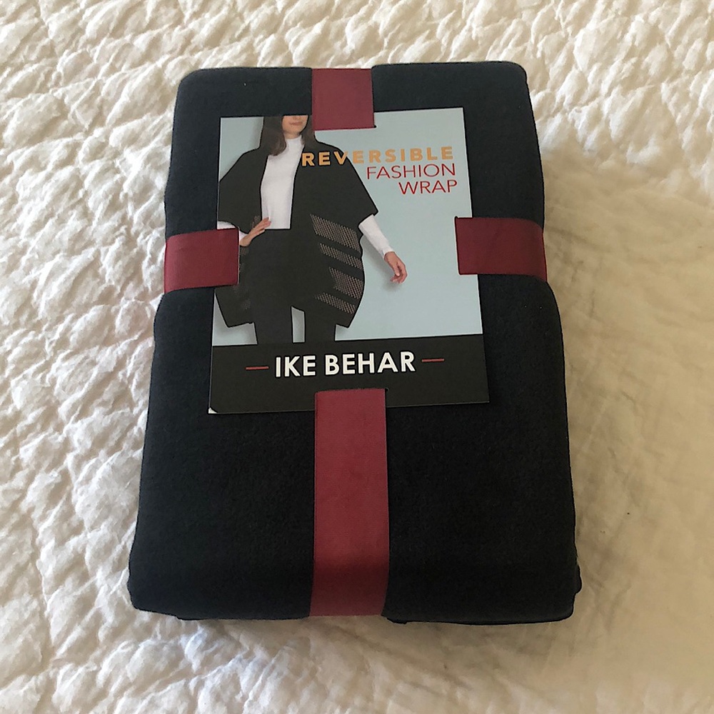 Ike Behar Reversible Fashion Wrap